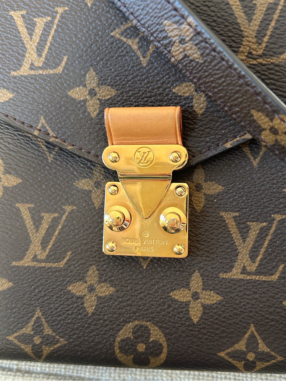 Louis Vuitton Metis Hobo 2-Way Bag, EUC - Picture 14 of 16